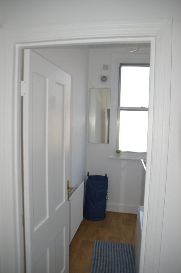 Two Bedroom Apartment In Лондон Екстер'єр фото