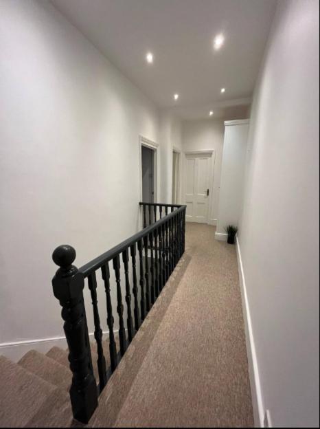 Two Bedroom Apartment In Лондон Екстер'єр фото