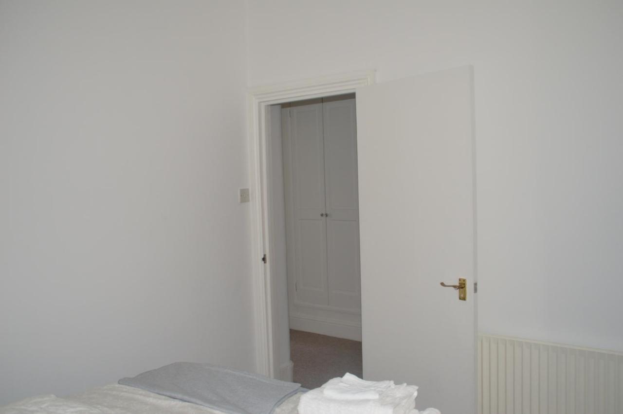 Two Bedroom Apartment In Лондон Екстер'єр фото